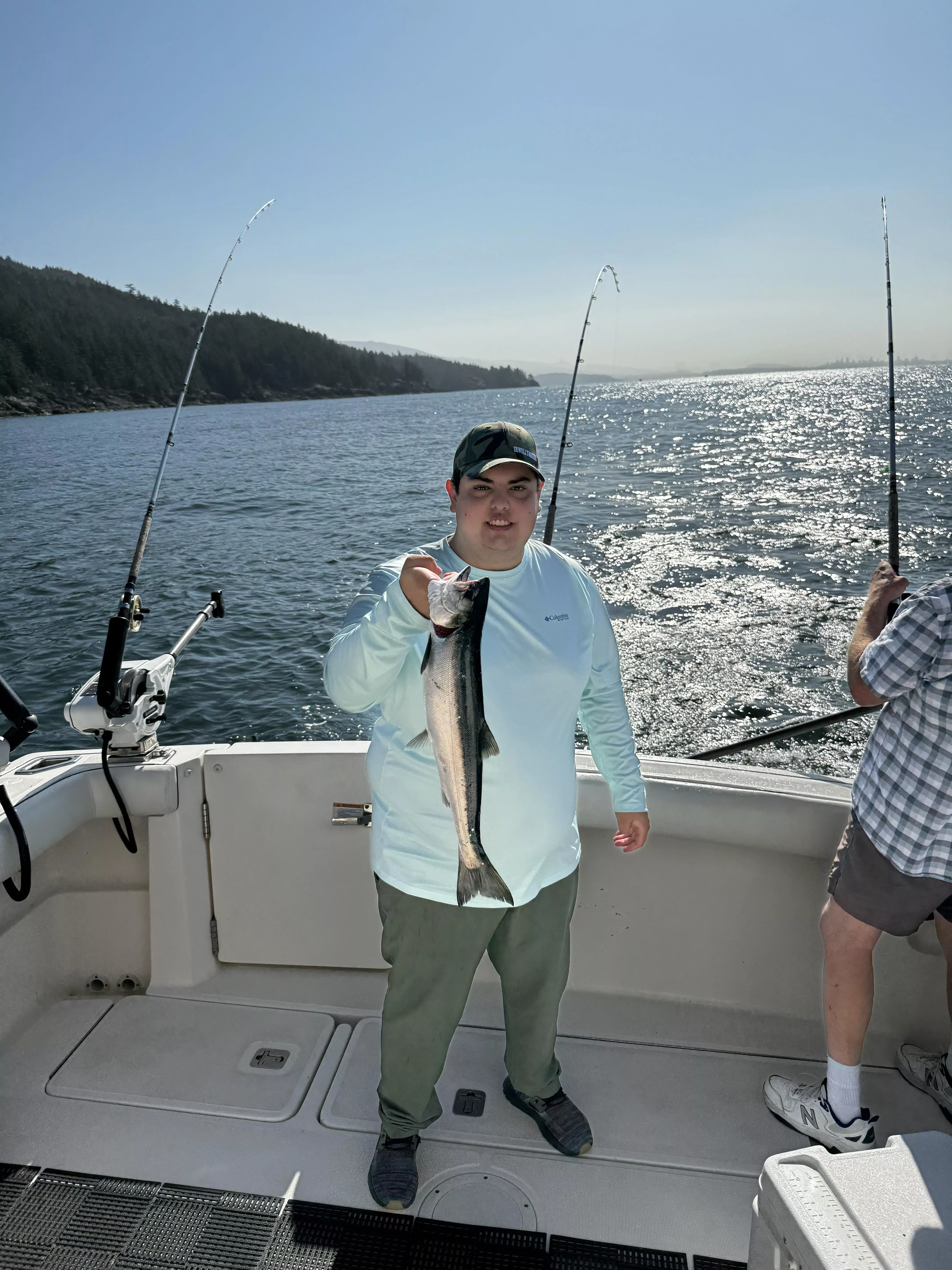 I’m a 5’9” chubby Mexican/Irish 21 year old male who is lonely and is looking for some fun tonight 