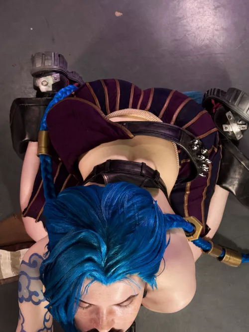 Jinx from League of Legends cosplay by Neyrodesu 