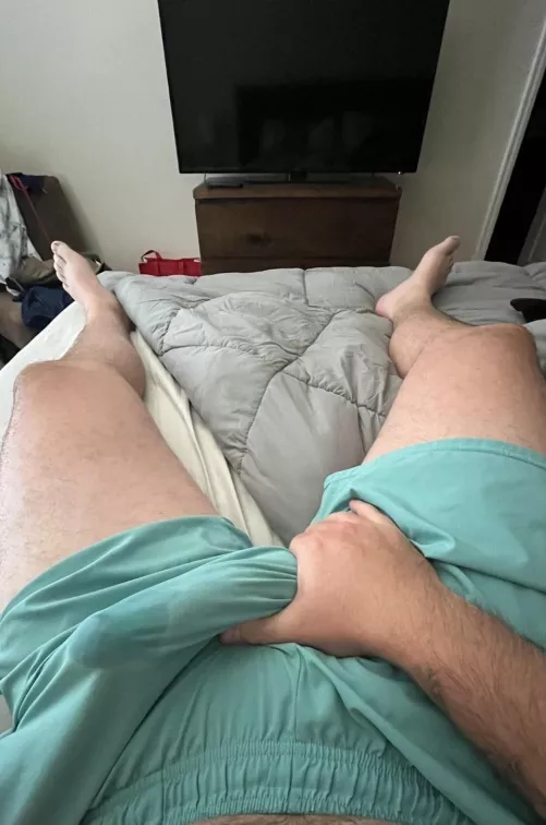 Looking for bi-cuck. Hit me up. 