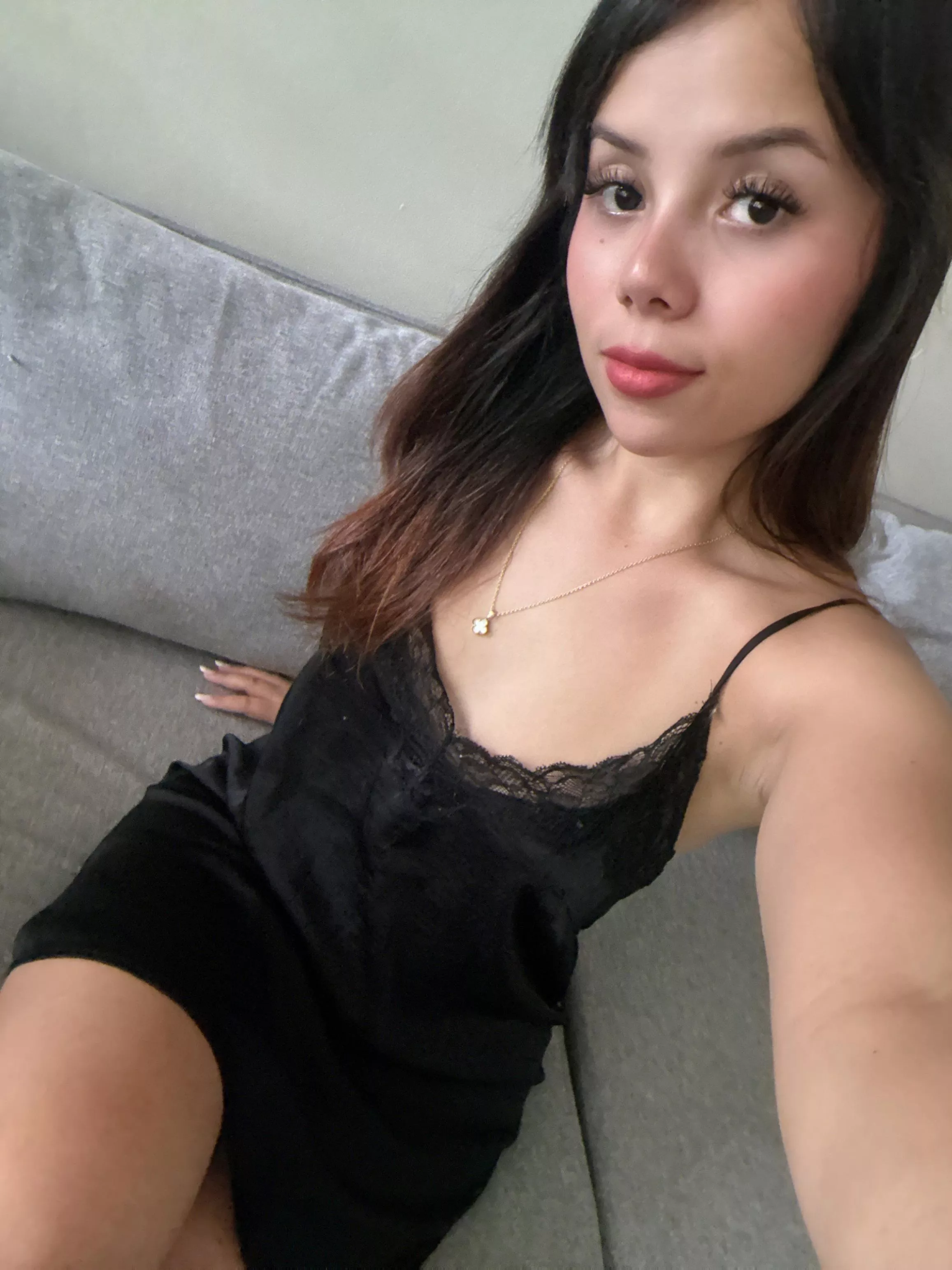 looking to build gunuine chat and friendship today im down with anything so dont be shy.. 19F