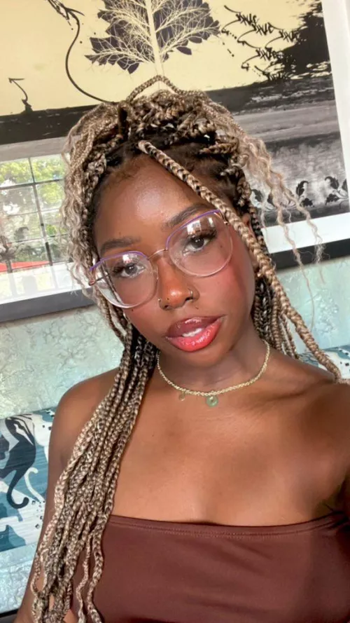 Pretty, black and unattainable 