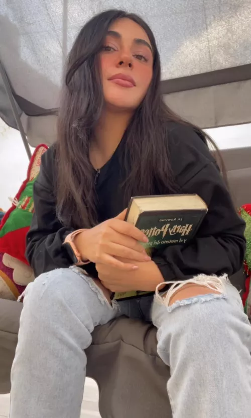 Read my favorite book Harry Potter 