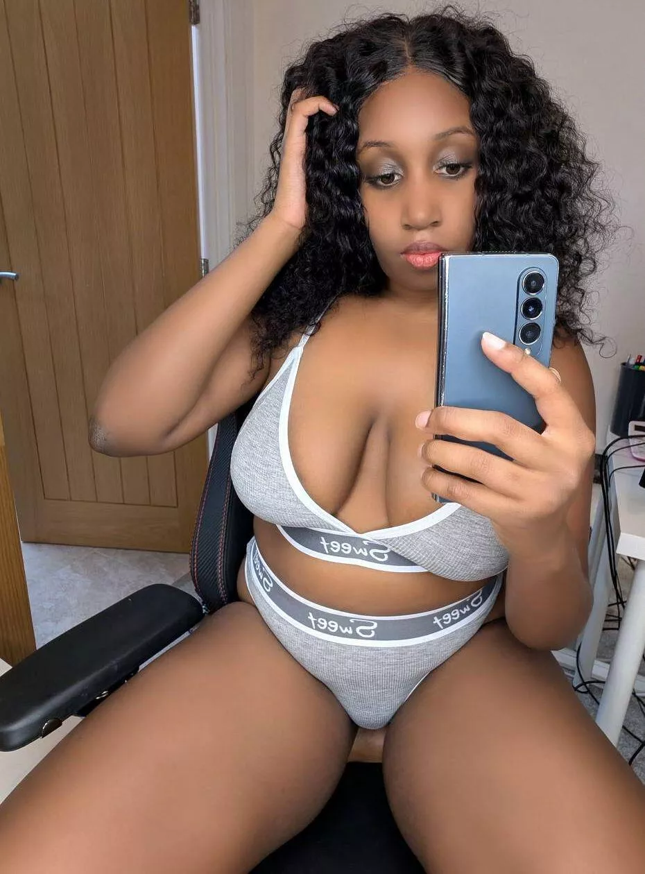 These tits wanna be in ur mouth while u fuck me.