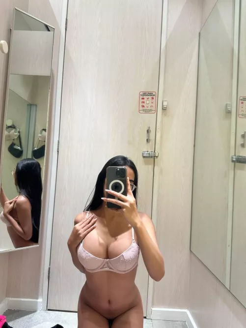 [USA] #Ca can I be your trans Barbie 