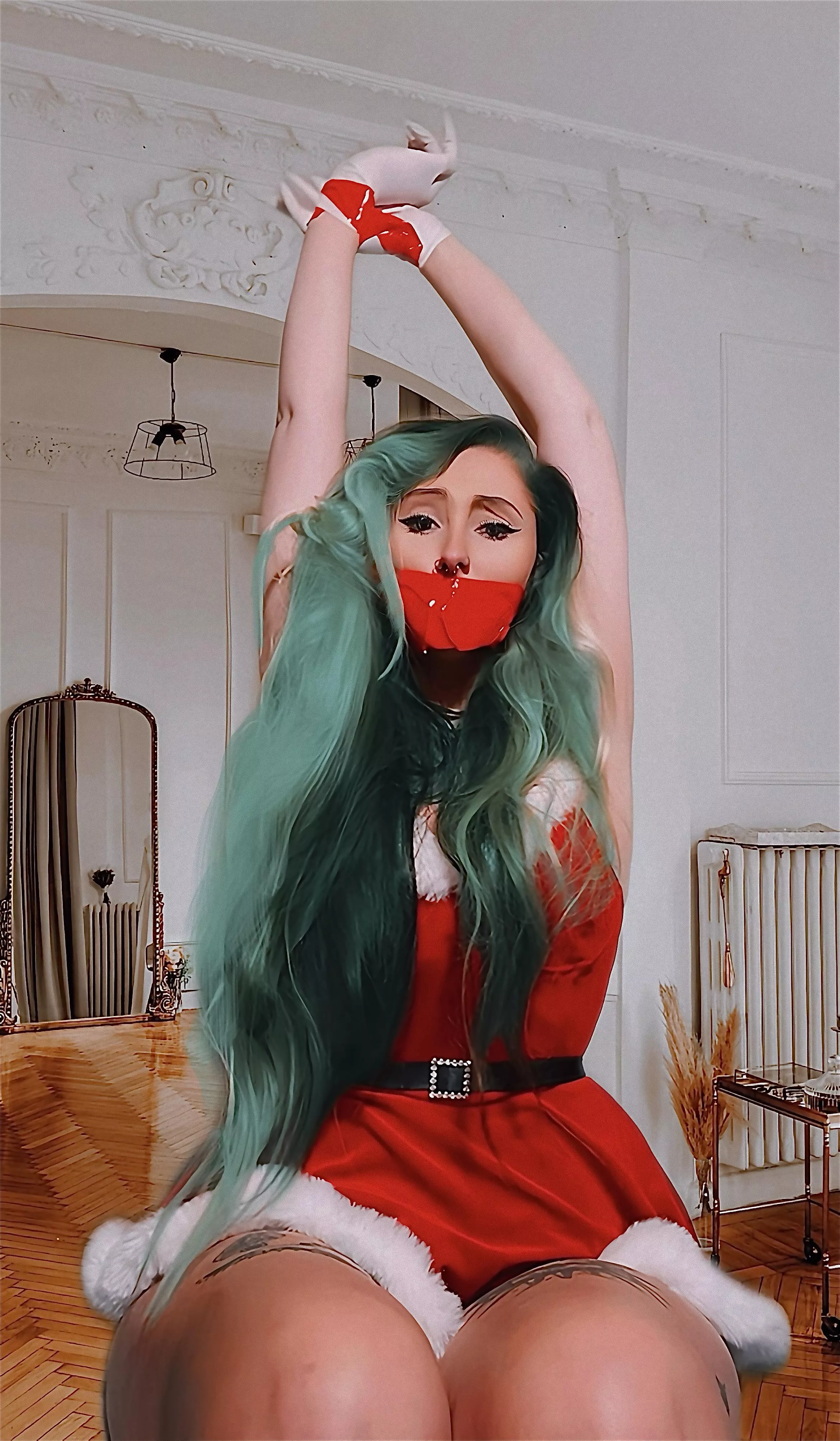 Would you go easy on me if I was your new Christmas toy? 😰