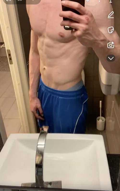 20 can any big black cocks make me cum?