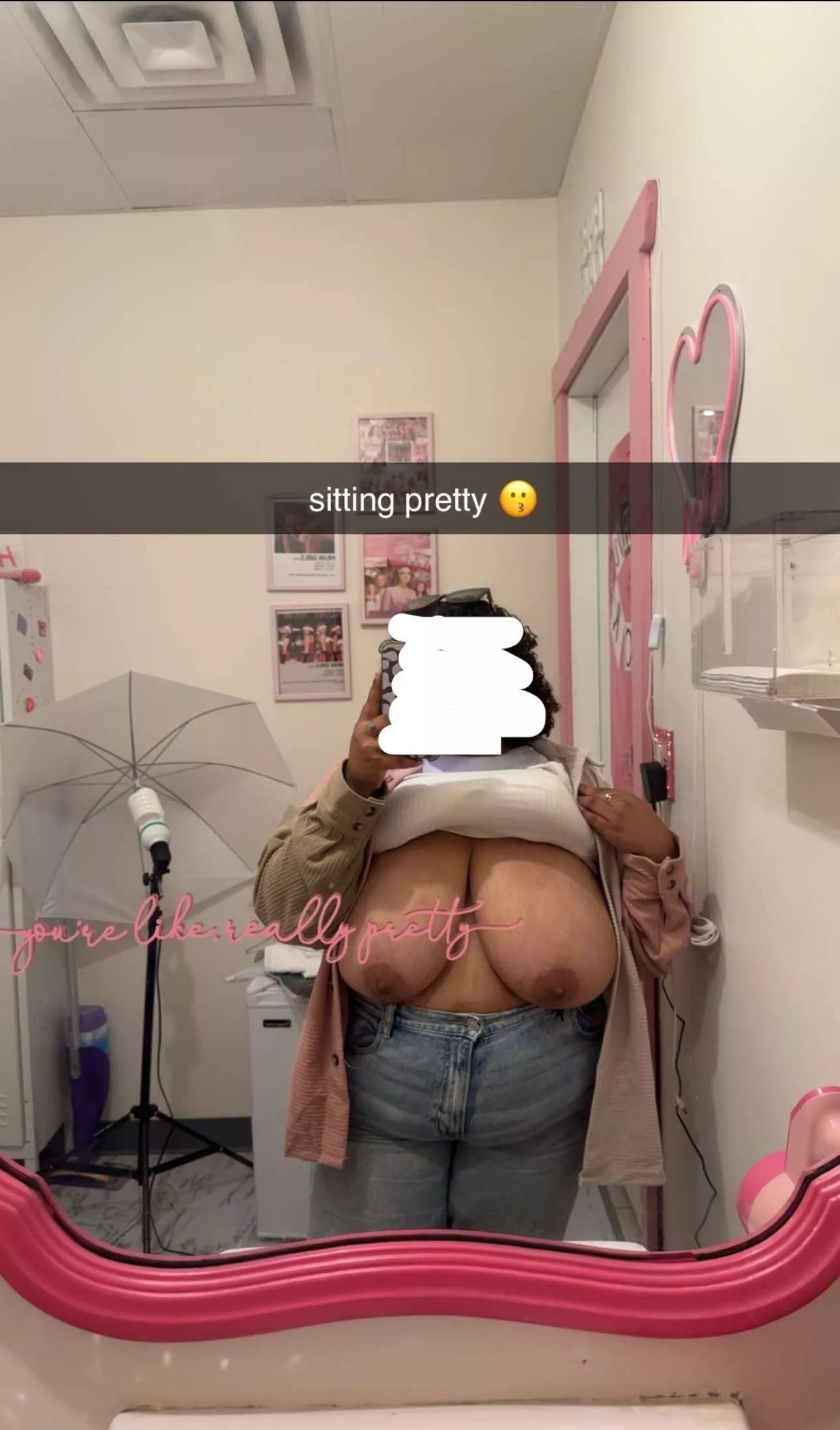 23, mackinaw area, any men hmu 🤭