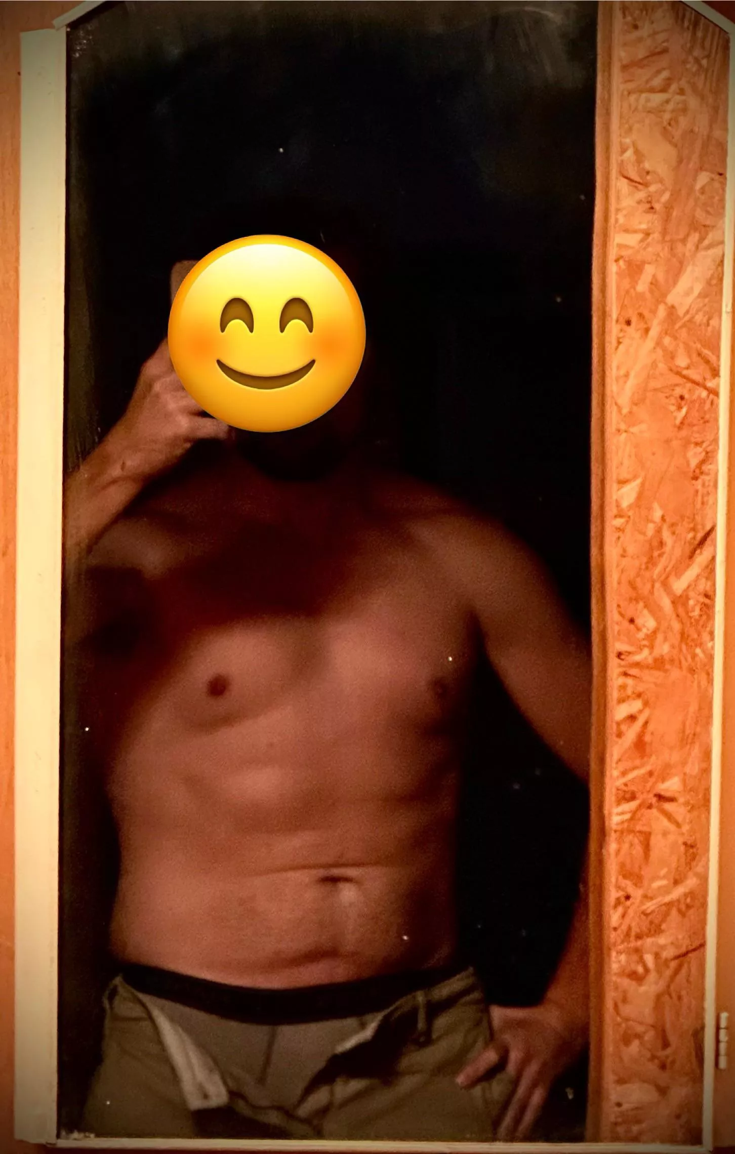 31 Near GR just got off work and liked the lighting, think your wife would like it? More pics on my profile😏