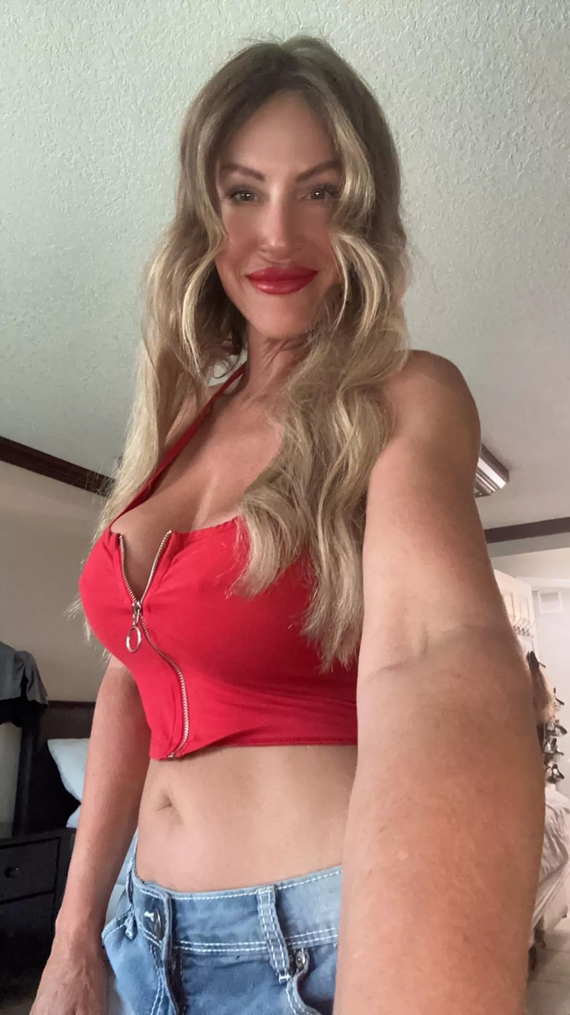 48 [f4mf] in IN, hoping to join a couple for a bit of fun. I promise to bring plenty of excitement! Let's keep things light and enjoyable