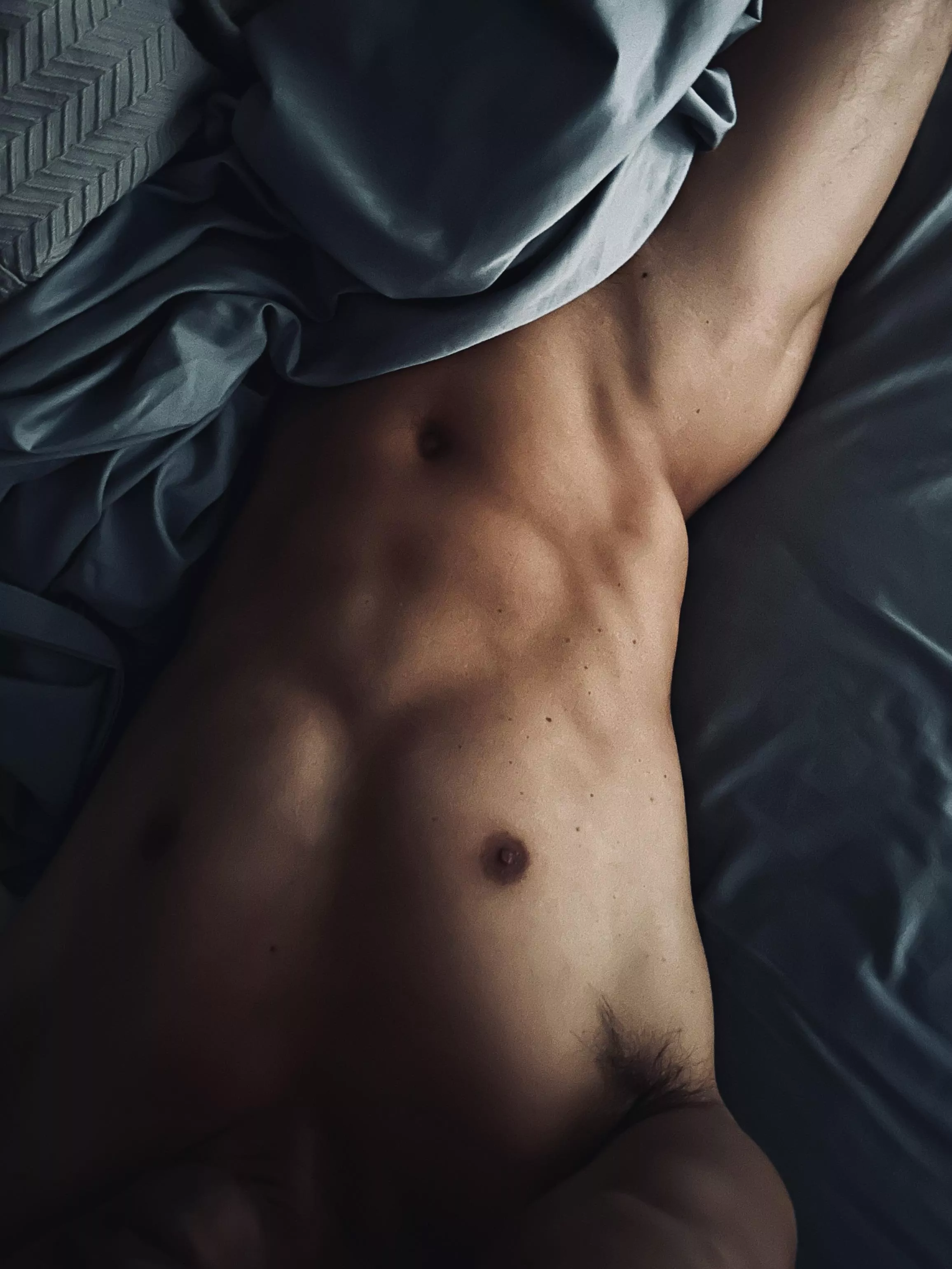 About to go to the gym. Would rather exercise in bed, though. 