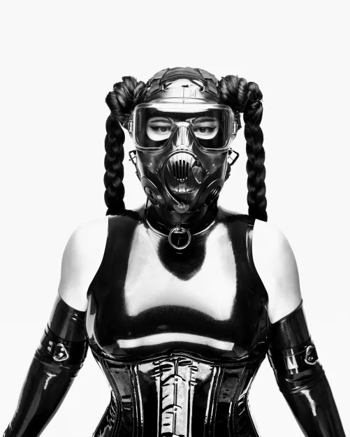 Added a new gas mask to my collection! What do you think? 