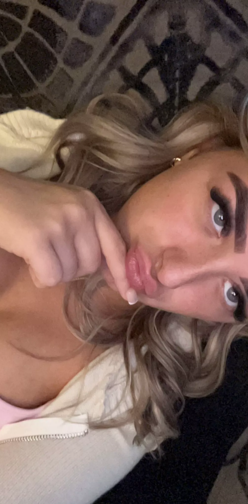 any english lads up for a shag x