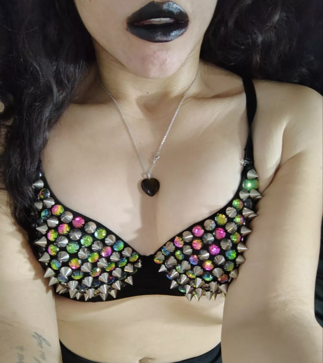 Buy a goddess a gift like the obedient slave you are 