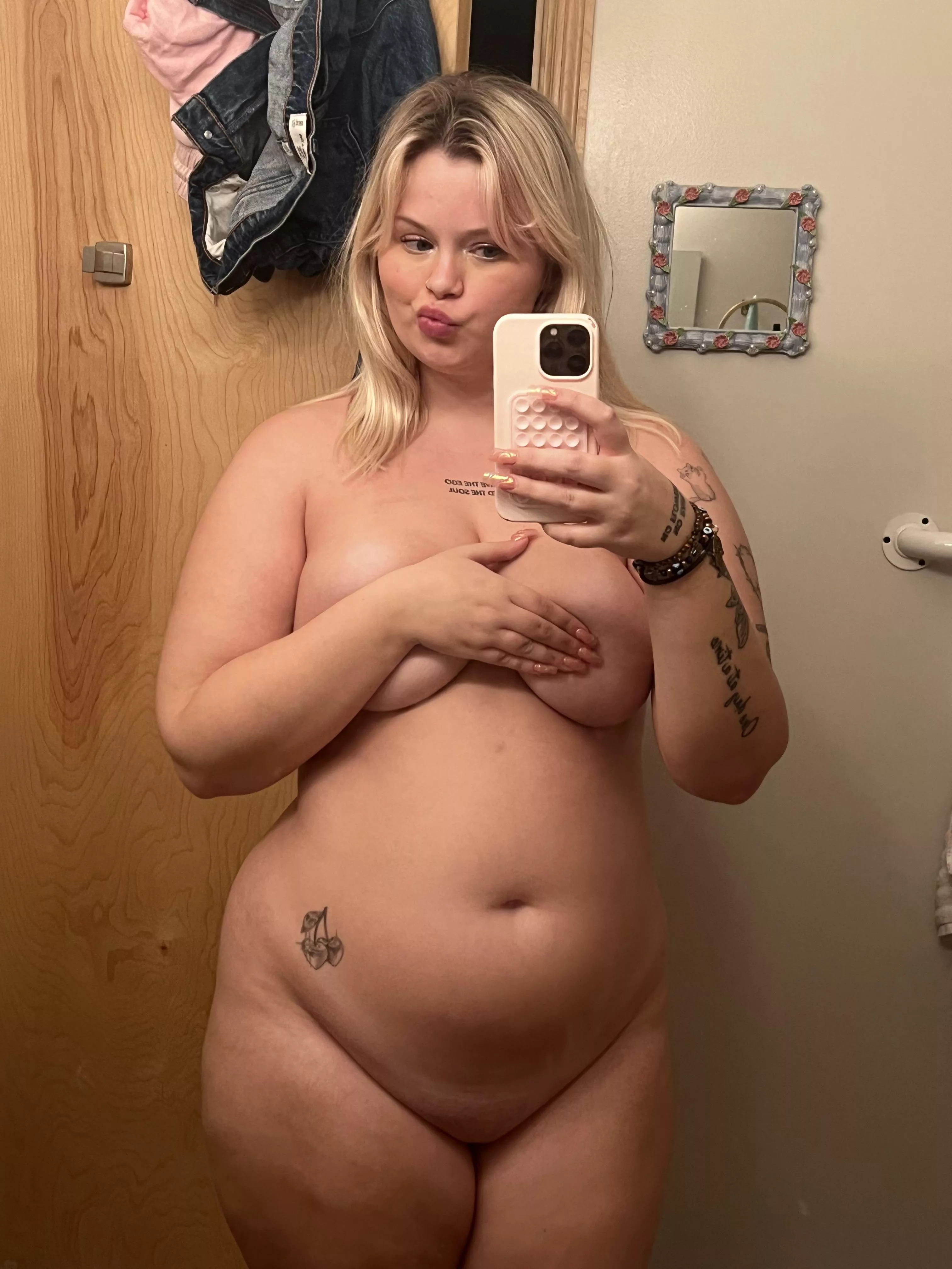 Can I be your tall chunky gf? 