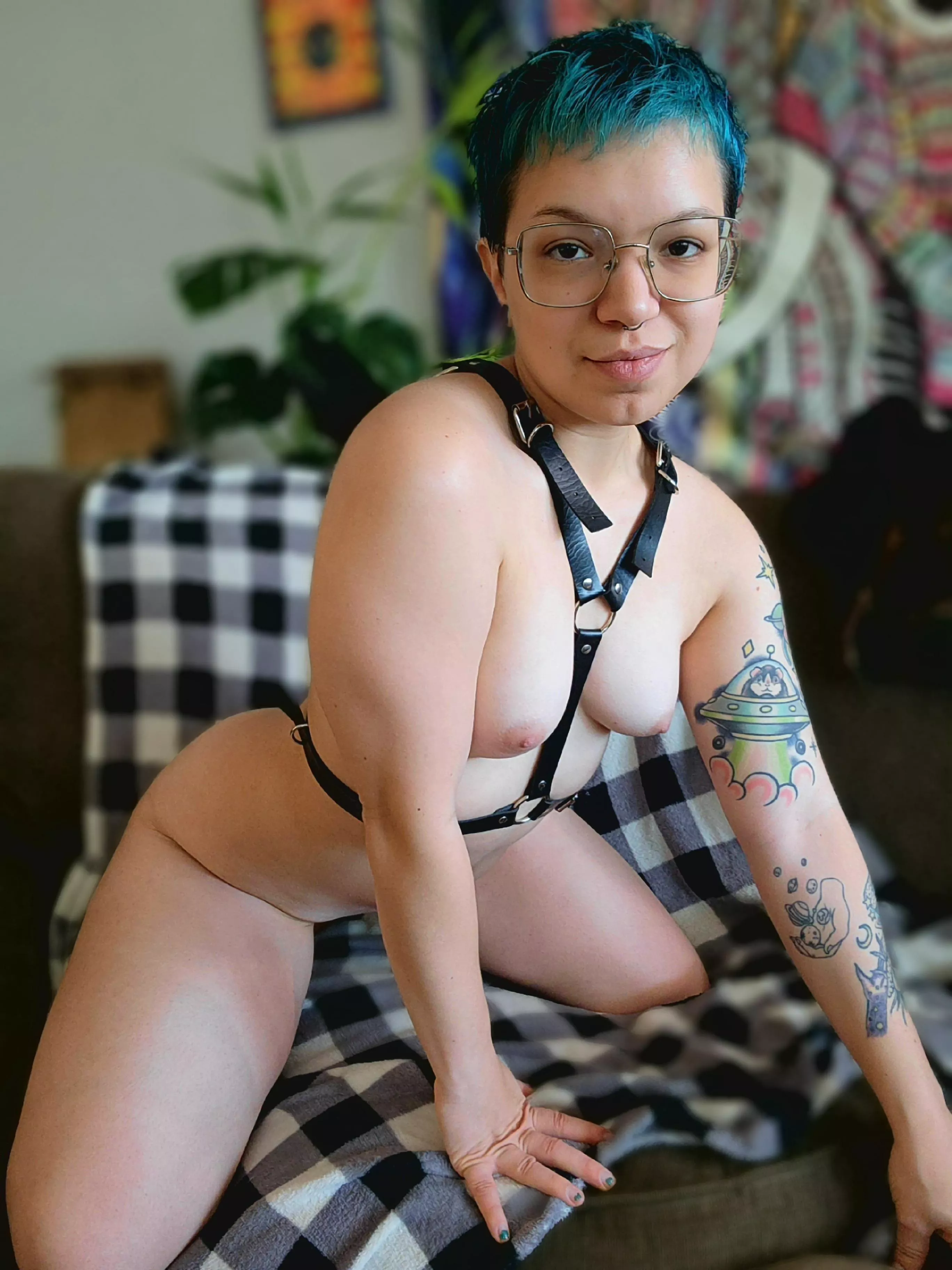 Do you like my harness 🖤