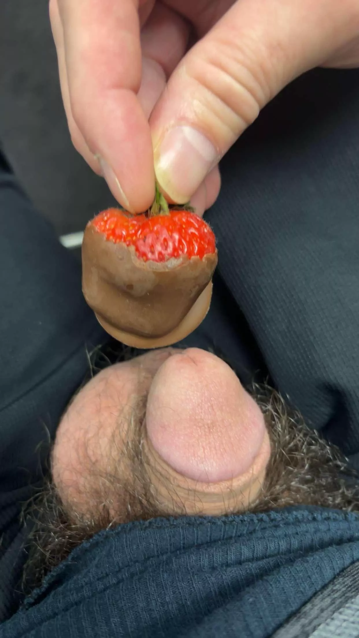 Hey fellas can I hangout in this group?? 