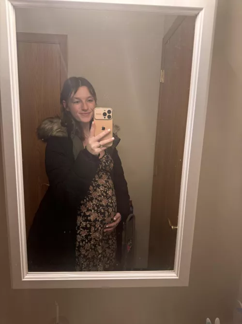 how many likes can a pretty pregnant face get ? 🤰🤗