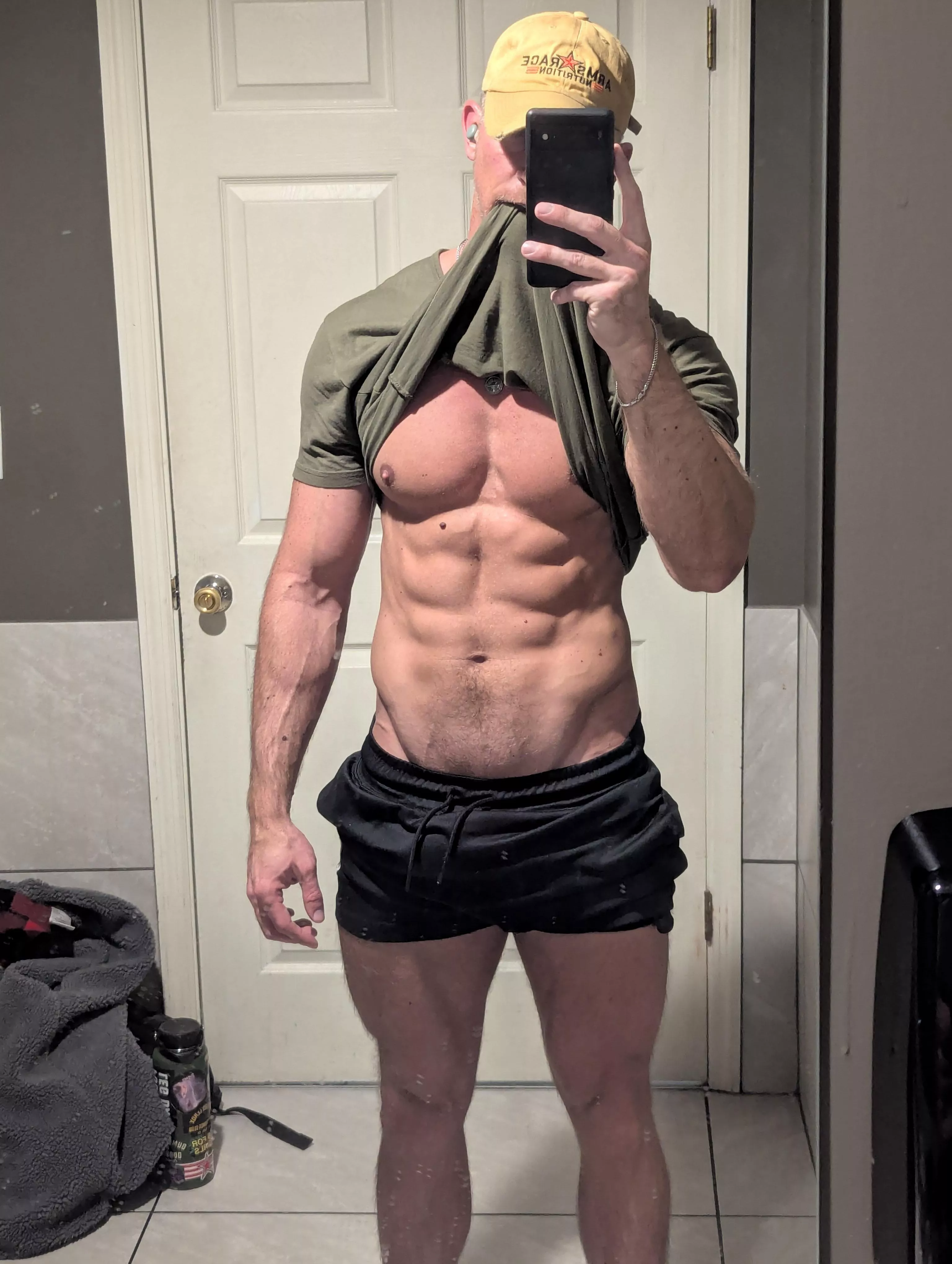 I like the crop top look for a reason 