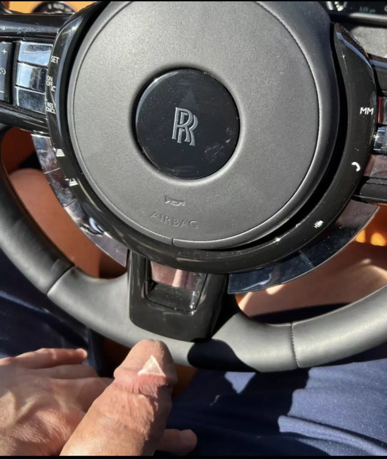 I’m a real sugar daddy looking for a hot guy