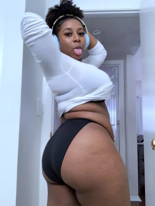 I’m caked up 🍑 and I’m stacked up with your money too. 💵 