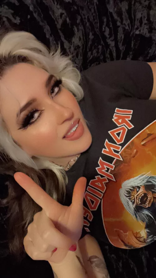 I’m the hot metal chick you could never get 