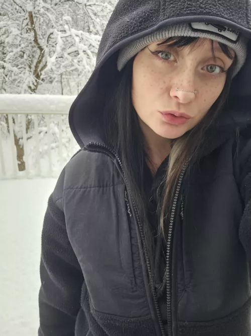 It's officially cuddle season!❄️