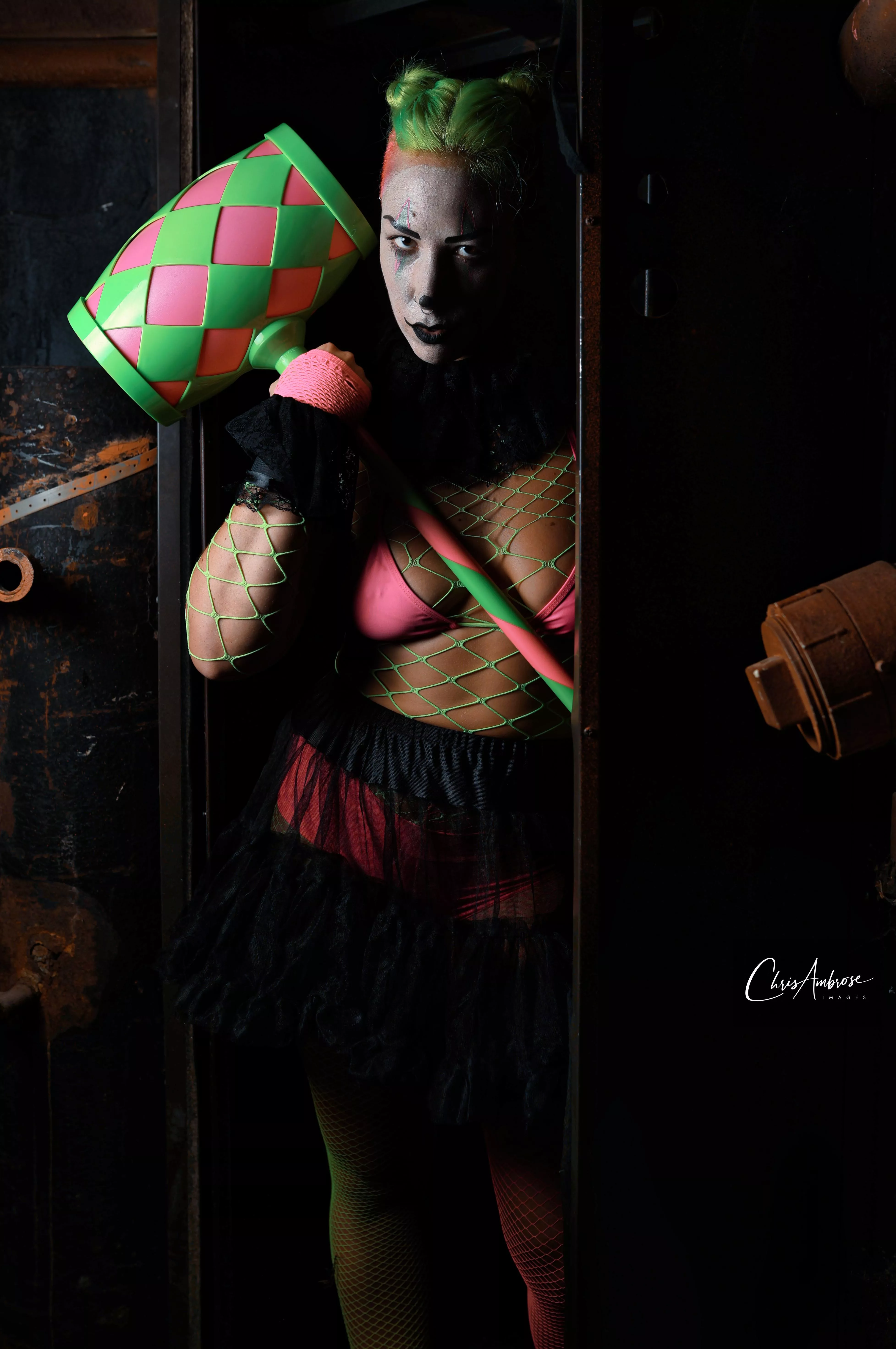 Keep an eye out for horny clowns 🤡