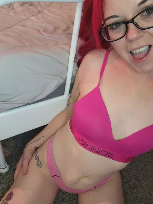 Let's play on the floor today! 😍