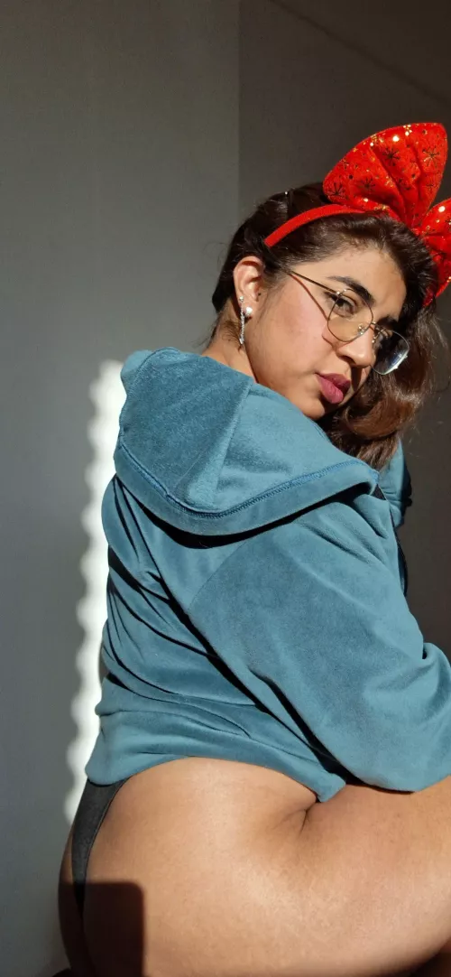 Looking for a face to sit on.