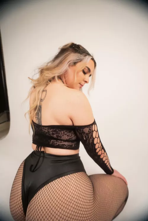 looking for a rave bae 