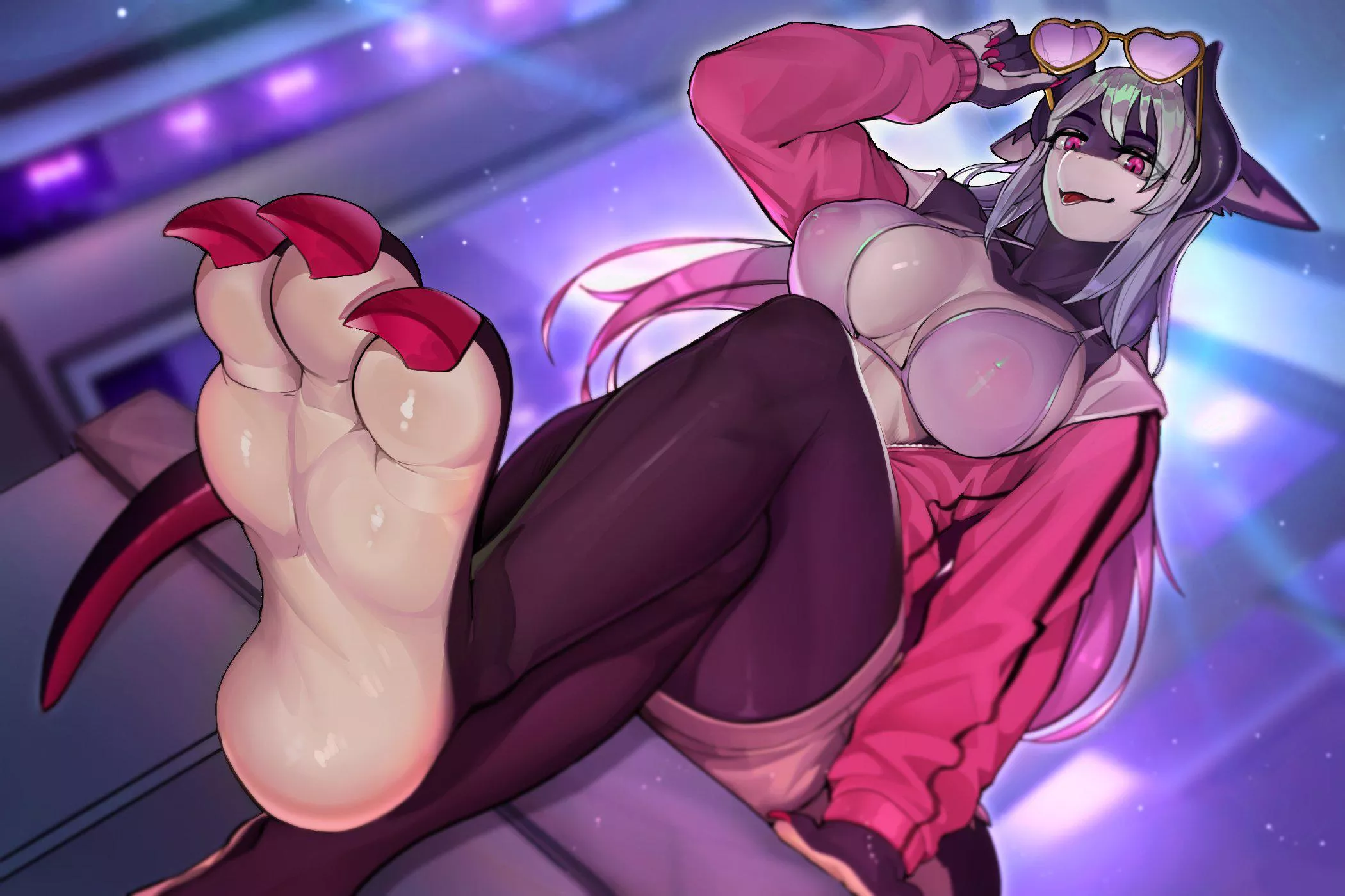 Looking up at her curvy busty body [F] (kambo)