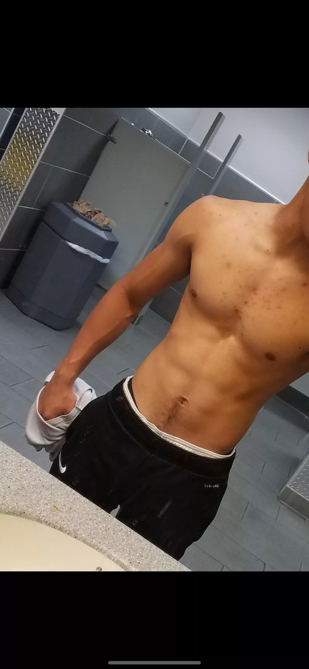 [M4F] [M4MF] 27 looking for fun in tulsa. Let's have some fun tonight.