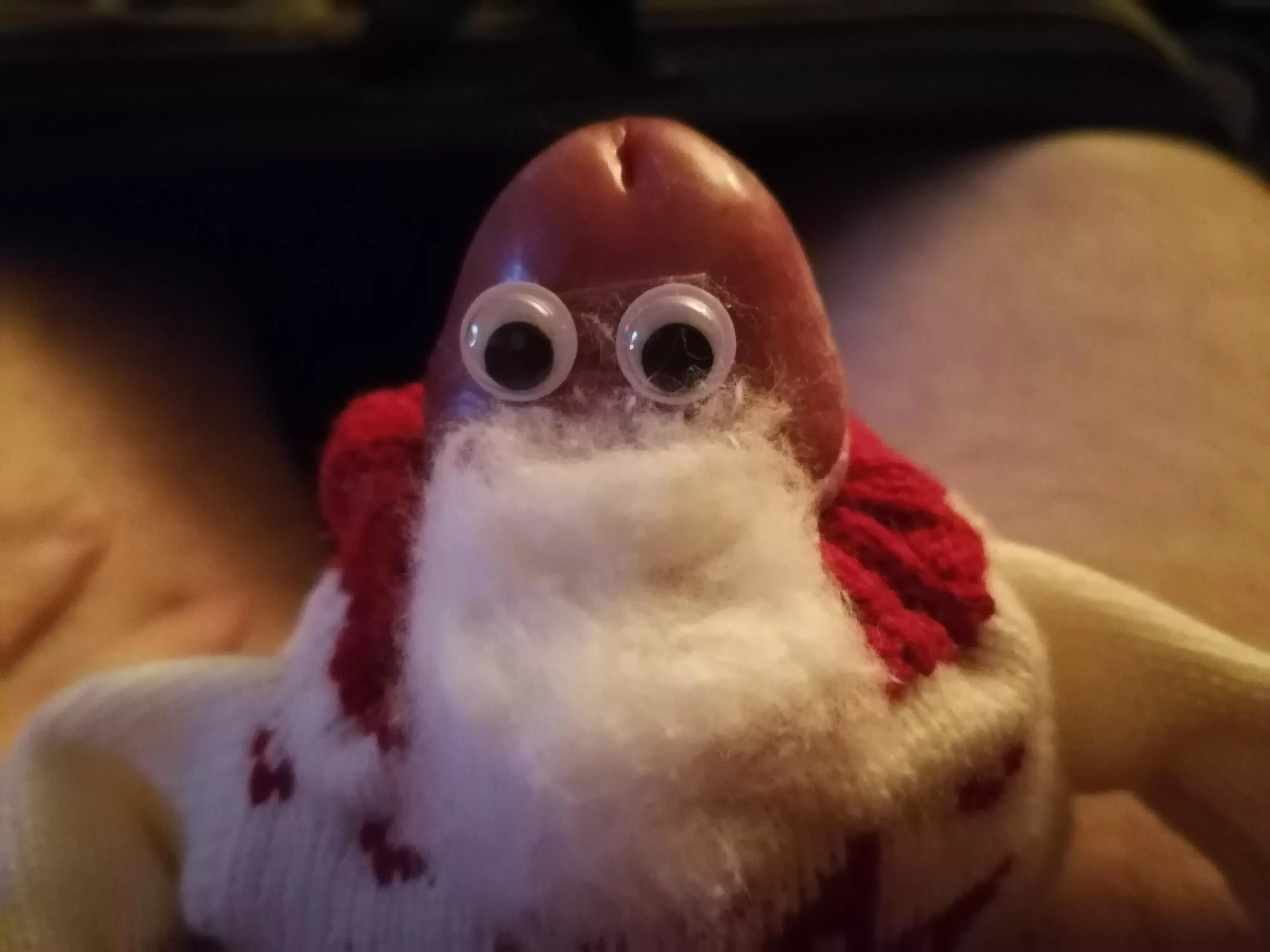 Made an additional version without the hat. The little boy is bald^^