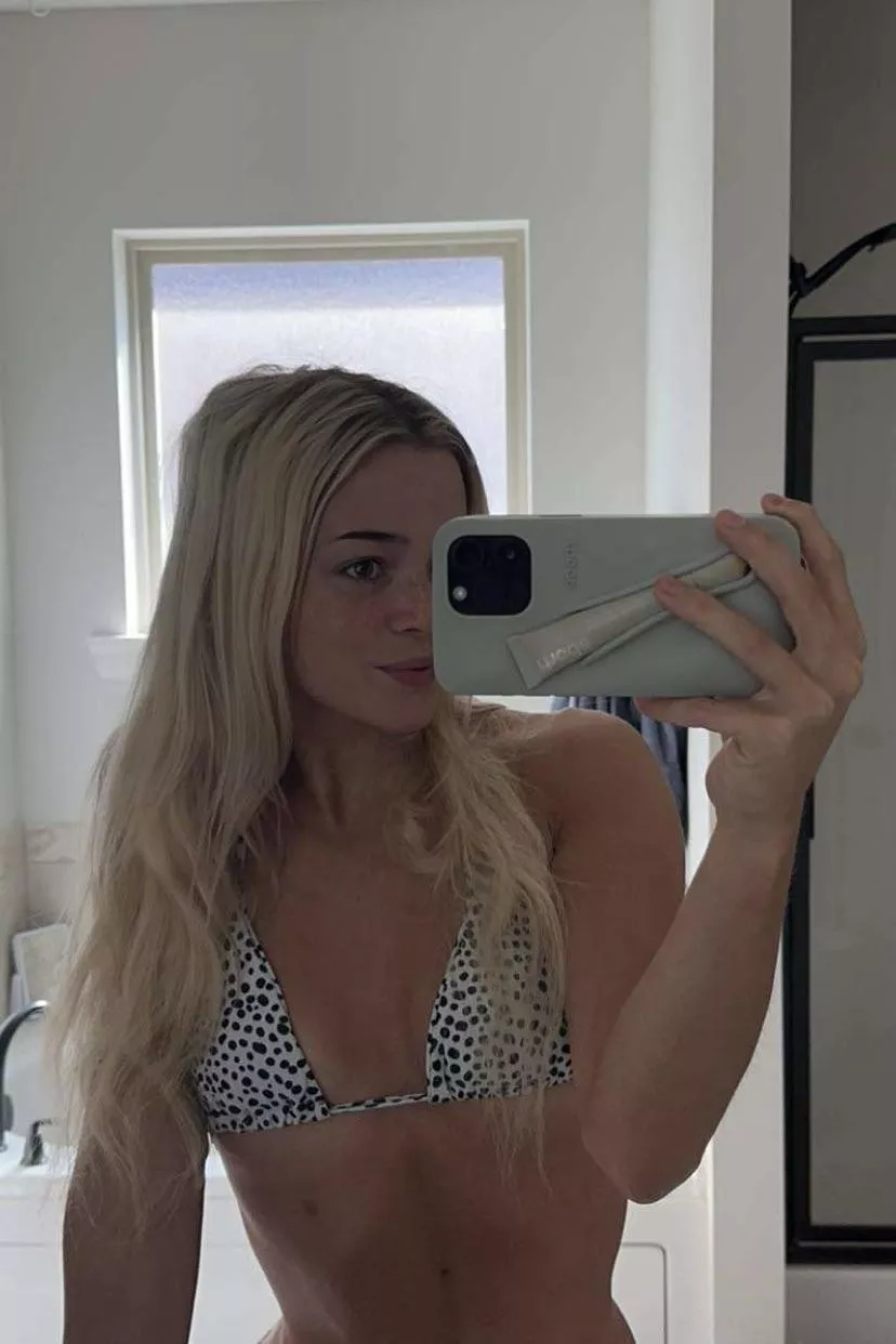 Mirror Selfie | SC | November 2024