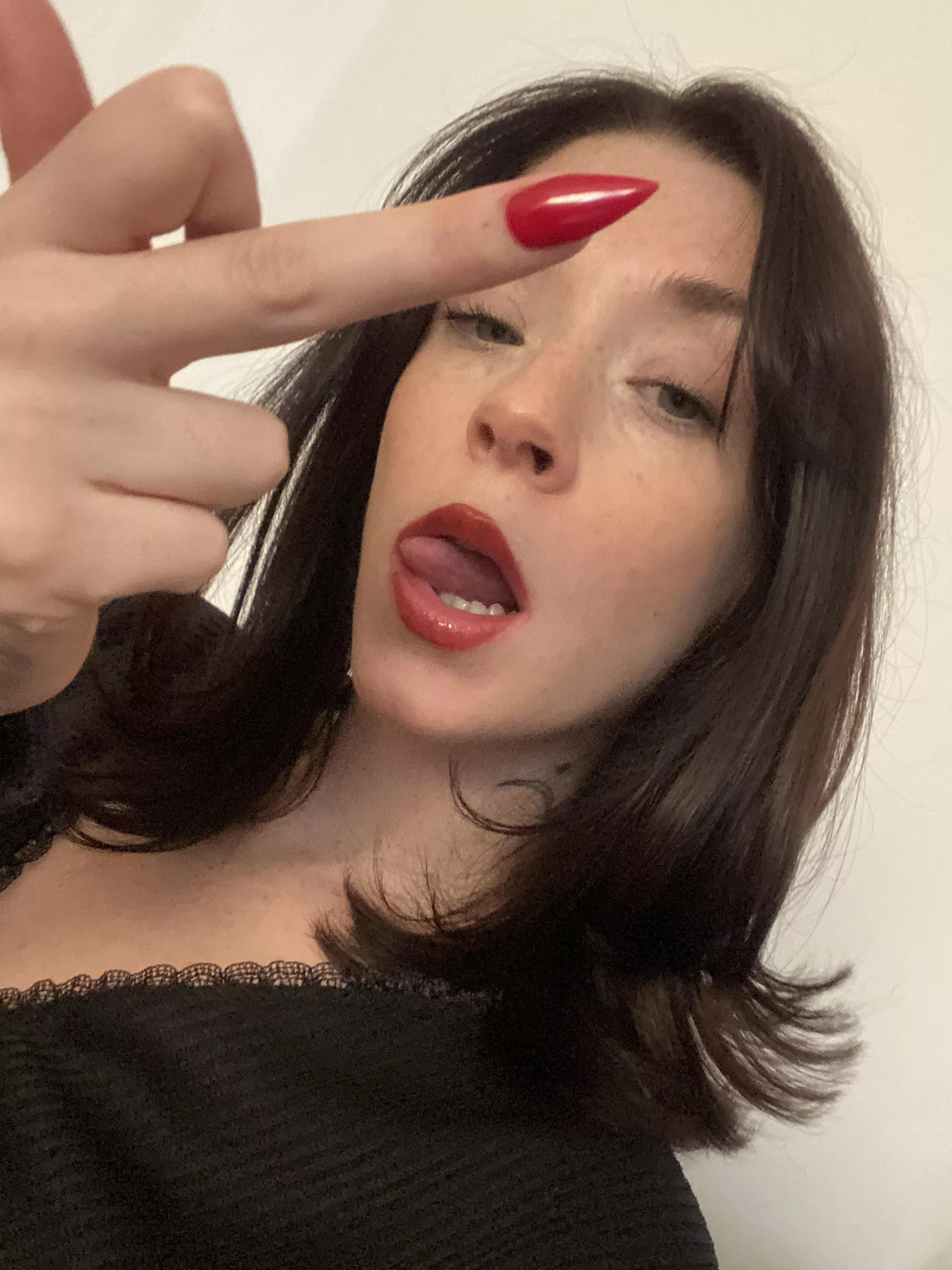 my middle finger is the only thing that you deserve 