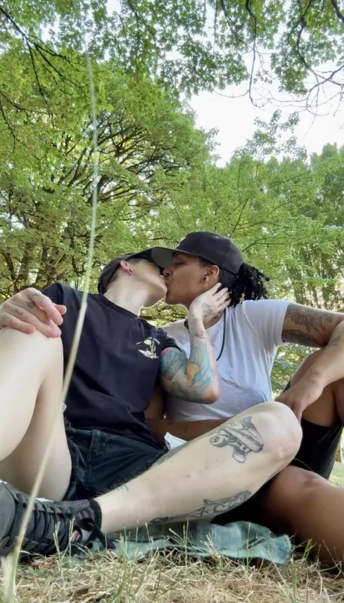 Queer couple that makes hot AF porn ;)