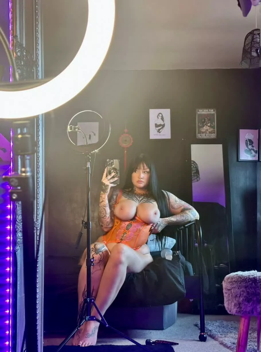 Suck my nips and I'll suck your dick to say thank you