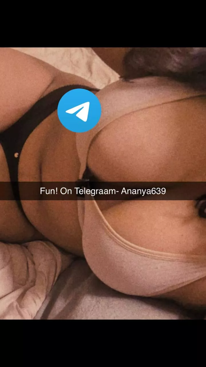 Swing my brown boobs 