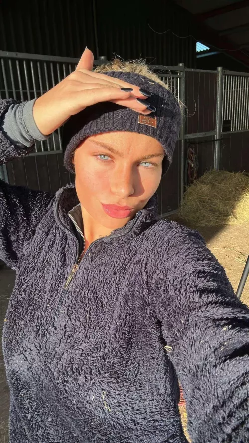 This cowgirl is cold