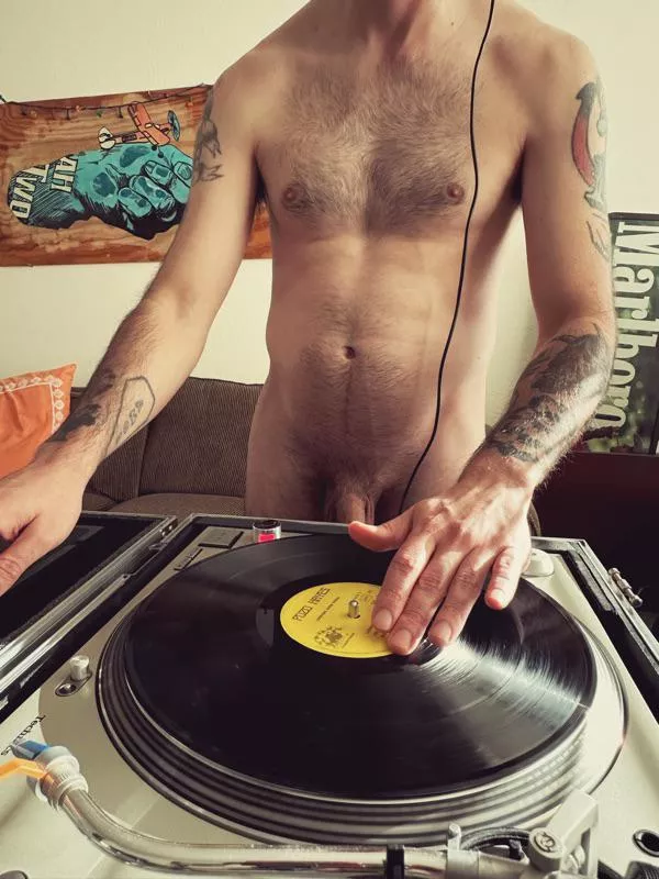 This DJ takes requests