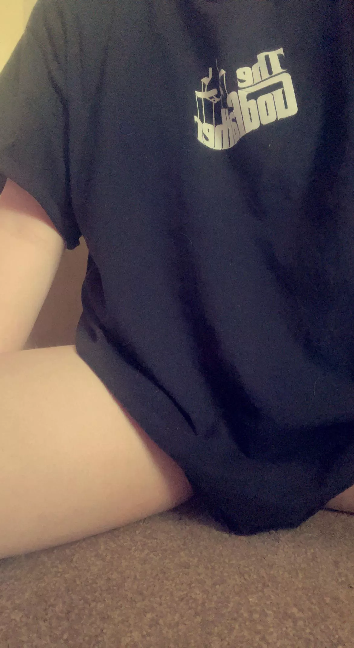 This is how I answer the door to my delivery man, you think he’s gonna grab me? 