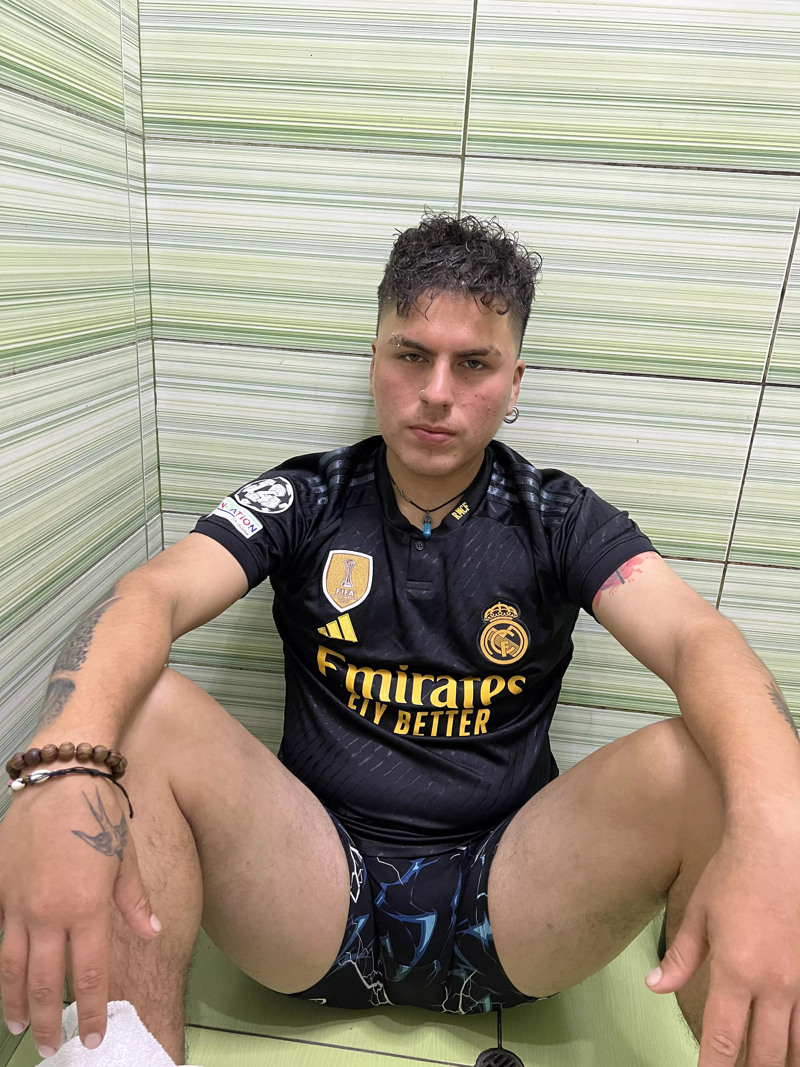 Today was thigh routine day, always improving for the next matches haha.