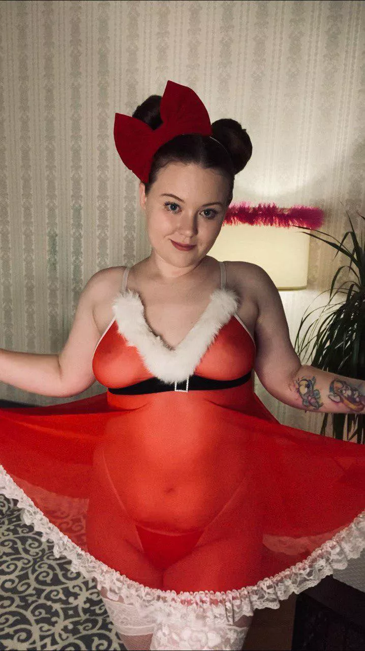 Who wants sexy fun? ;) [jessrubatte]