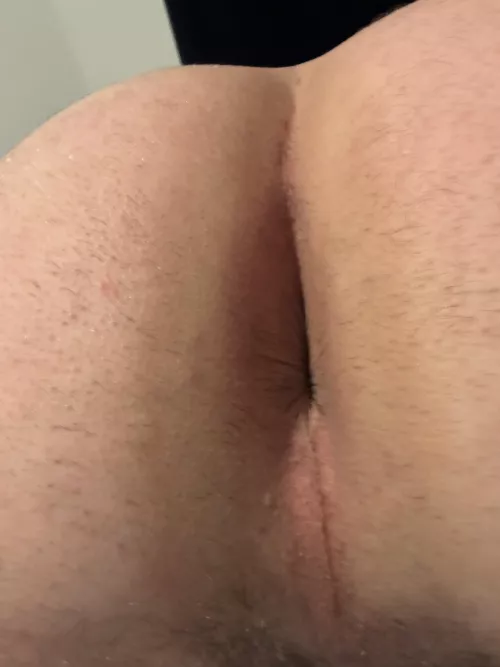 19 Dm me if you like this ass