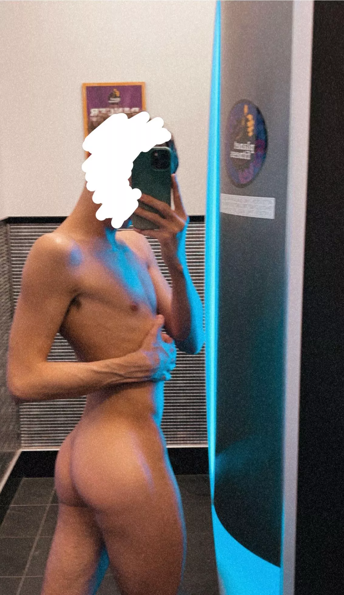 (20) in the gym changing rooms 