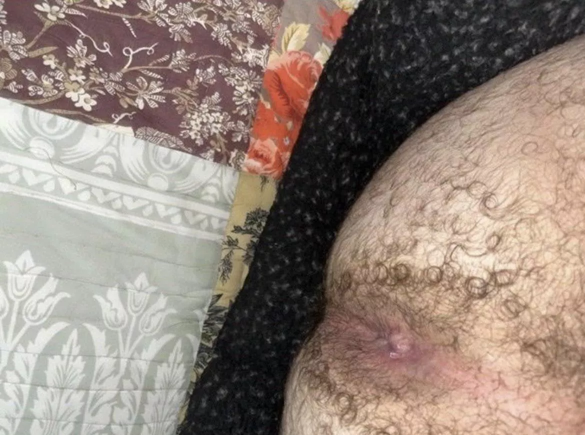 20 virgin tight looking for someone who wants to chat ;)