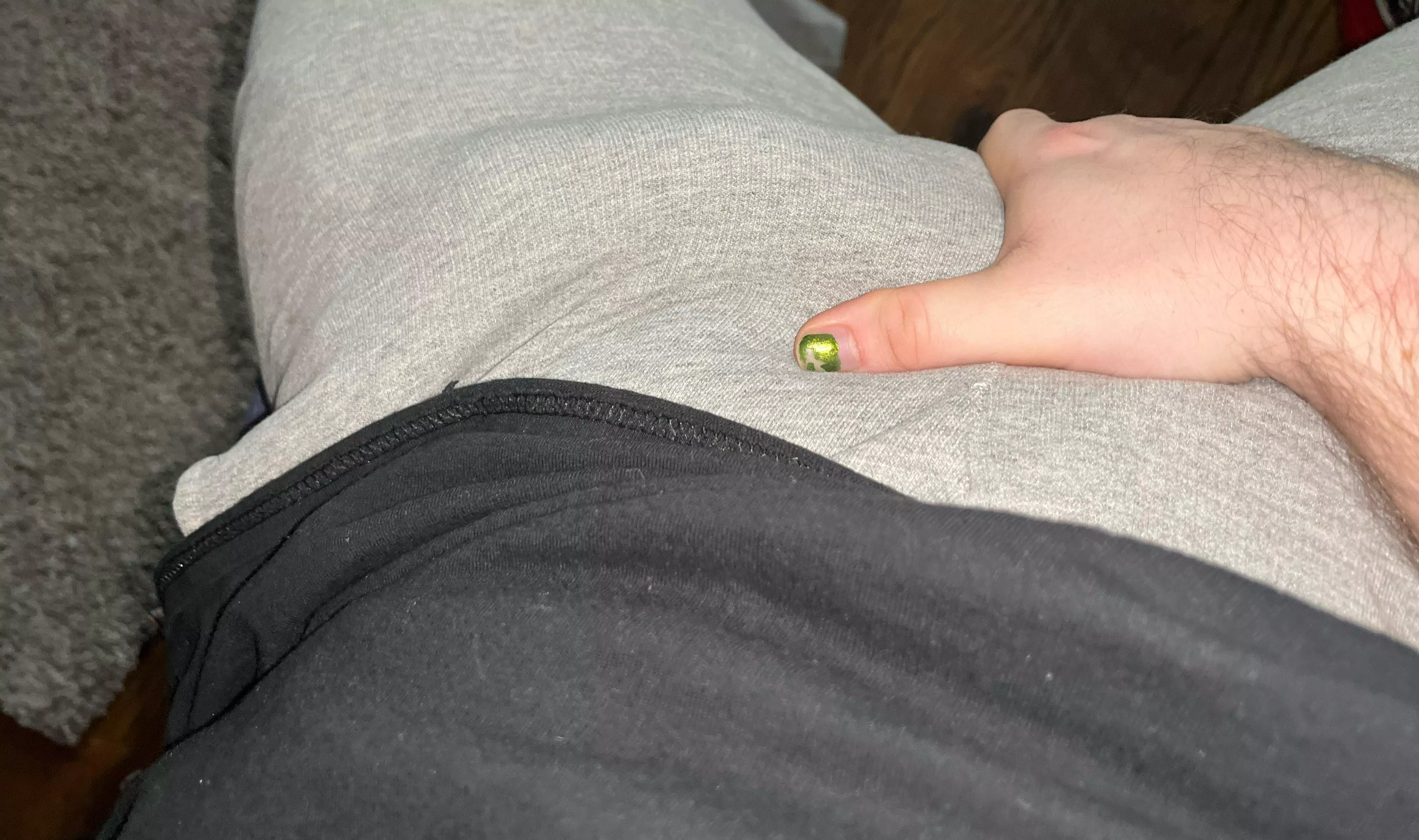 22 chubby hair bwc bi. come distract me while i study for finals;) hmu on reddit or kik - ghoulsl4y 