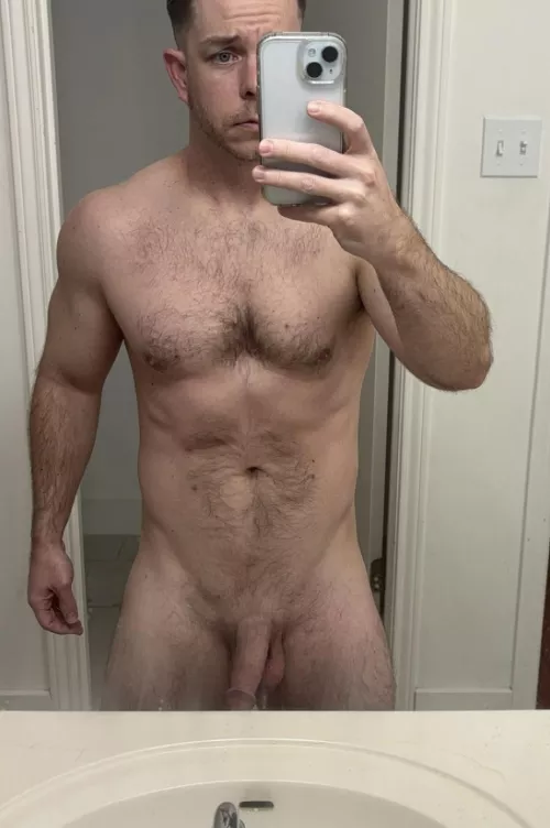 (35) I’m curious what everyone’s ideal body type and age is for a DILF 