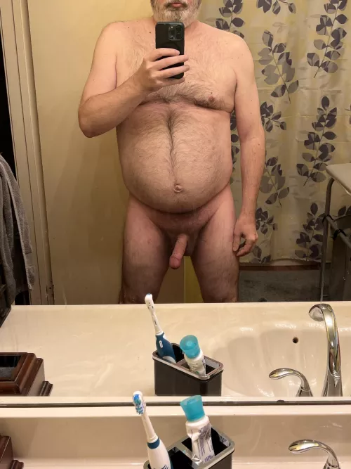 [46] Got stood up on a dinner date, feeling down, smash or pass?