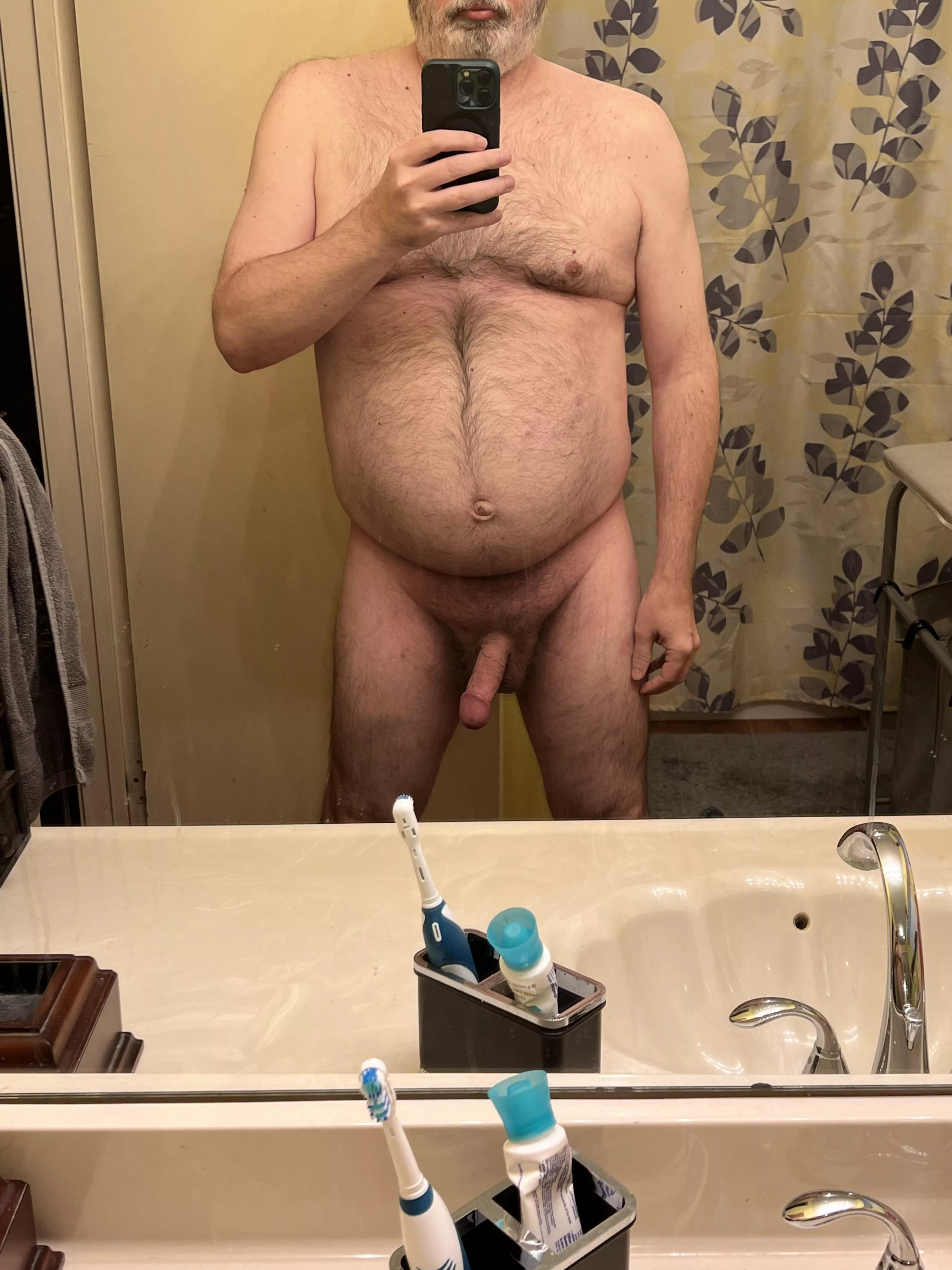 [46] Got stood up on a dinner date, feeling down, smash or pass?